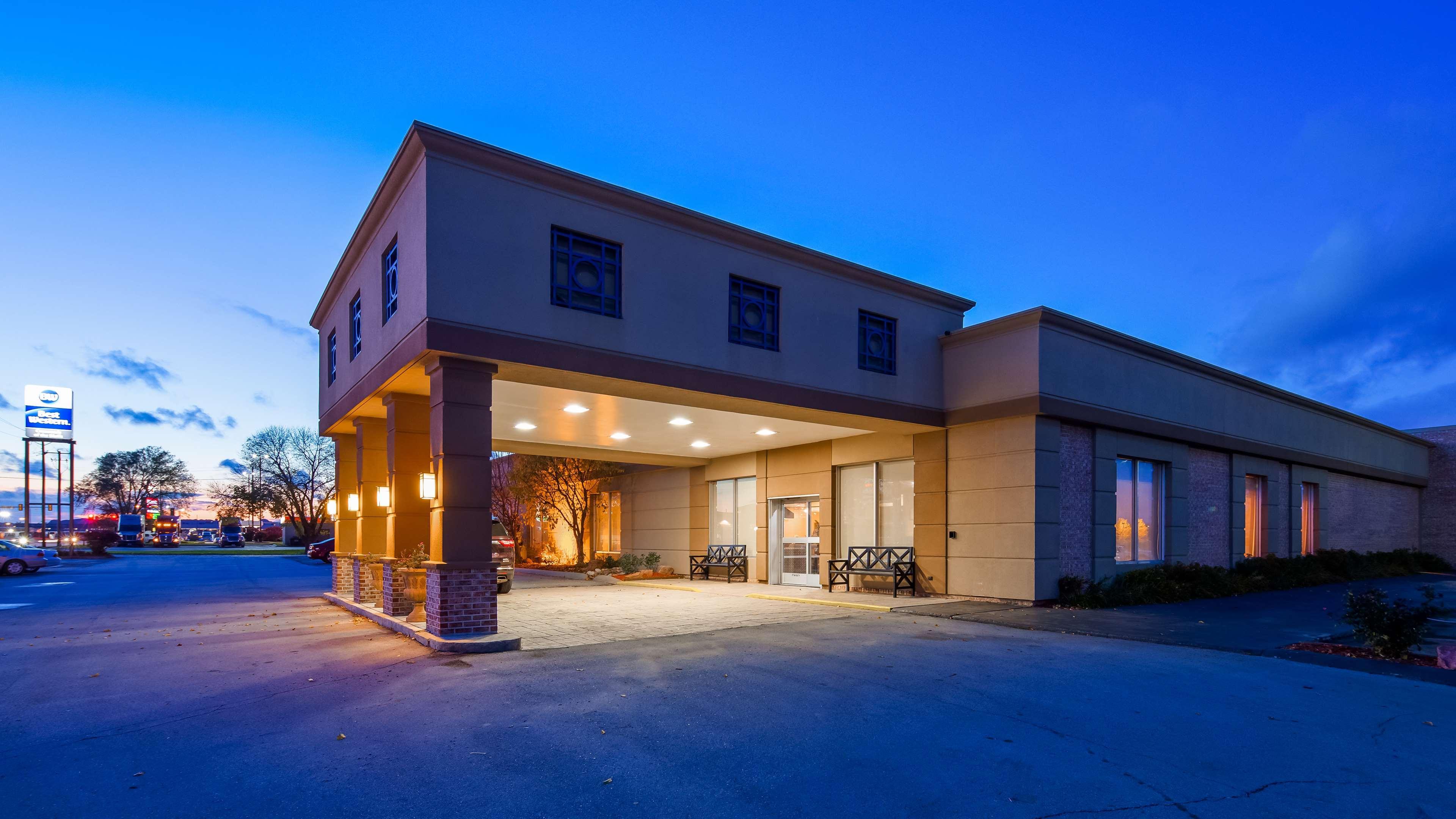 Best Western Crossroads Of The Bluffs Council Bluffs Exterior photo