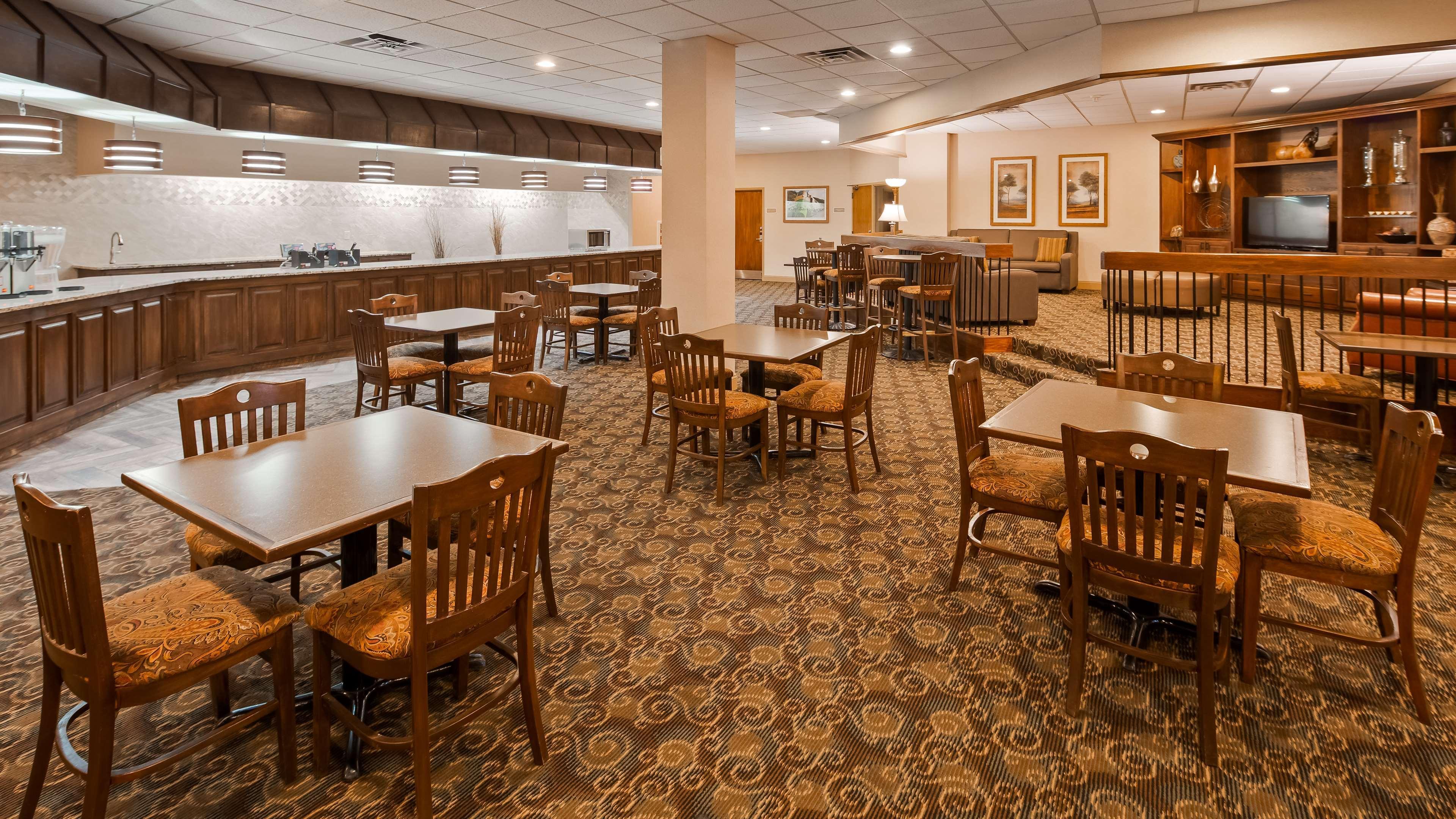 Best Western Crossroads Of The Bluffs Council Bluffs Exterior photo