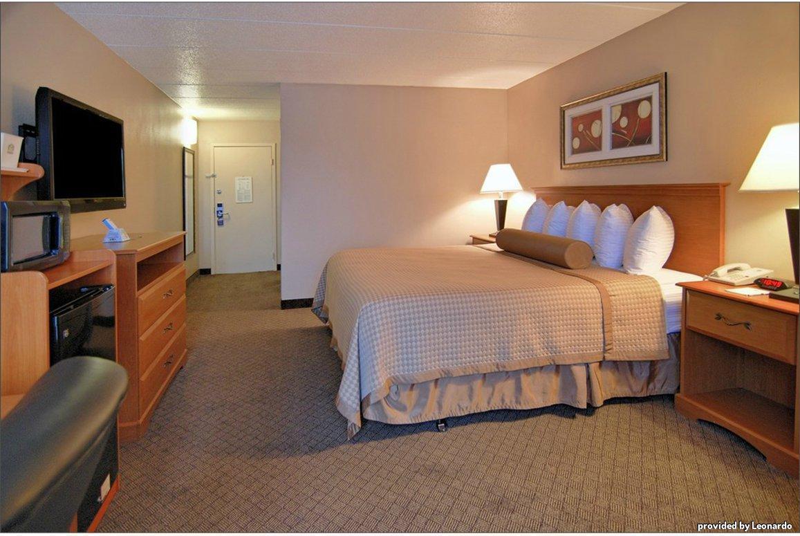 Best Western Crossroads Of The Bluffs Council Bluffs Exterior photo