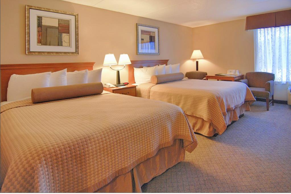 Best Western Crossroads Of The Bluffs Council Bluffs Room photo