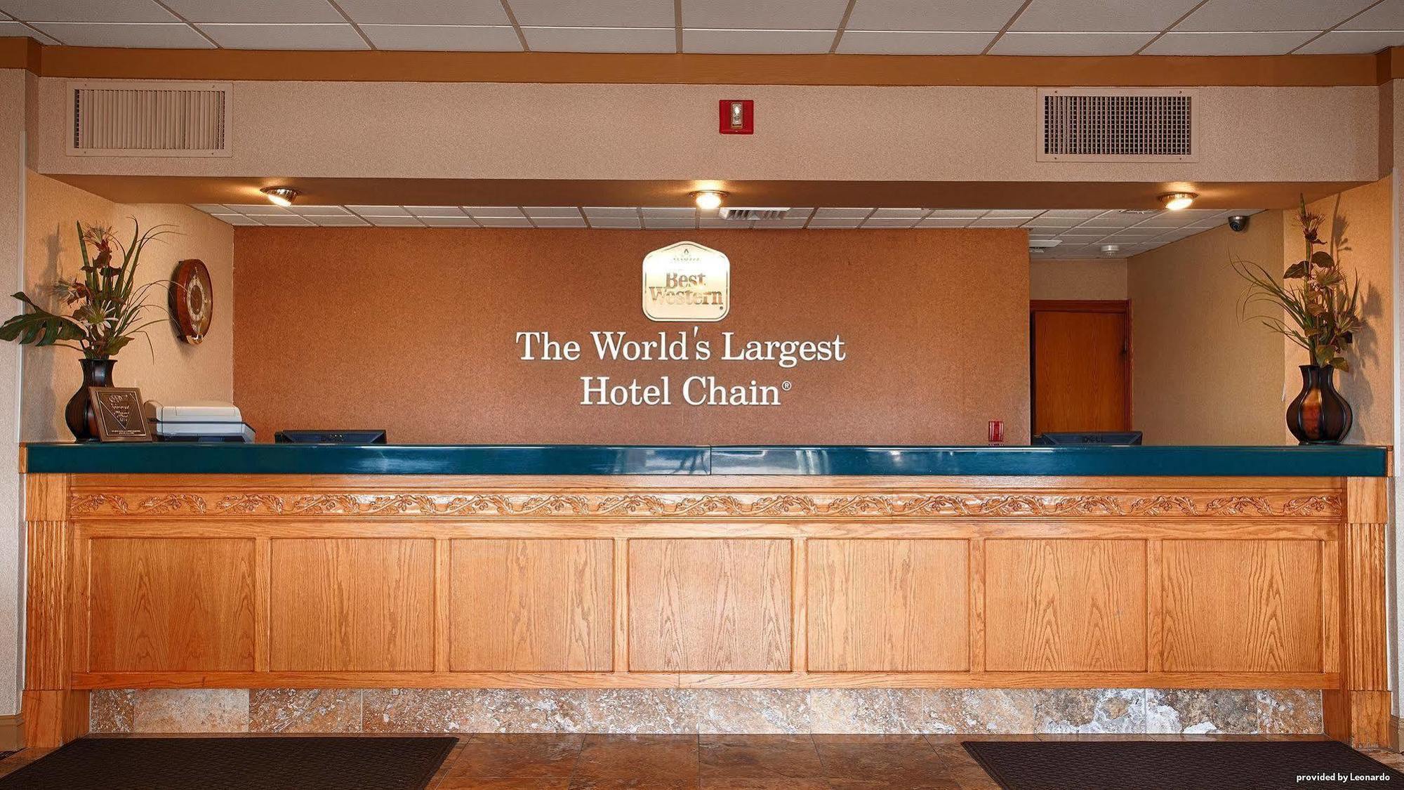 Best Western Crossroads Of The Bluffs Council Bluffs Exterior photo