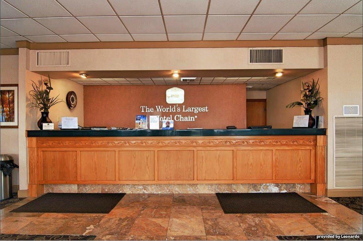 Best Western Crossroads Of The Bluffs Council Bluffs Exterior photo
