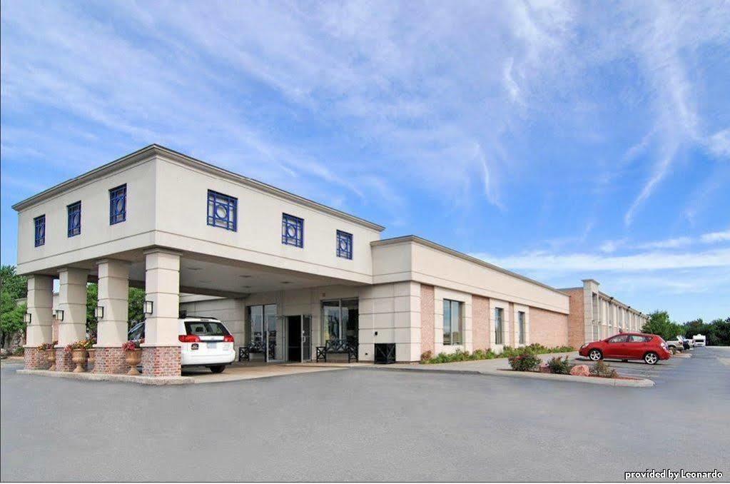 Best Western Crossroads Of The Bluffs Council Bluffs Exterior photo